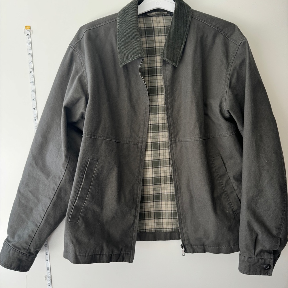 Uniqlo Men's Dark Gray Jacket with Plaid Lining